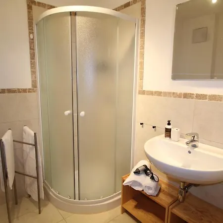 Dolcevita - Family Aparment 300 M From Slope Apartment