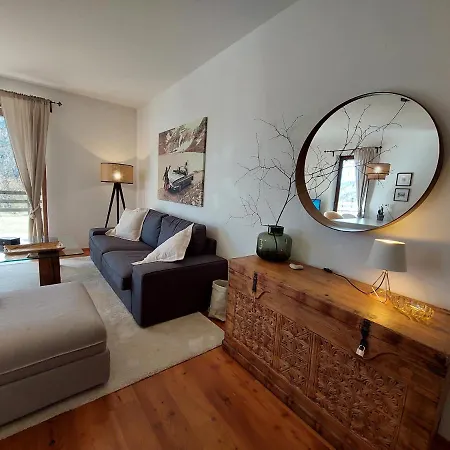 Dolcevita - Family Aparment 300 M From Slope Apartment